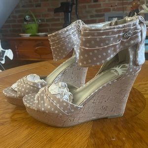 Fergalicious taupe polka dot wedges